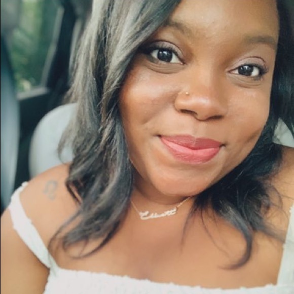 Meet your Posher, Paige - Picture 8 of 8